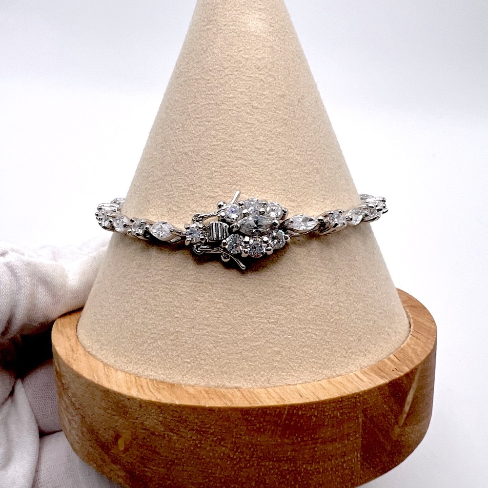 Sterling 8” Marquise & Round Cz Bracelet - Picture 14 of 17